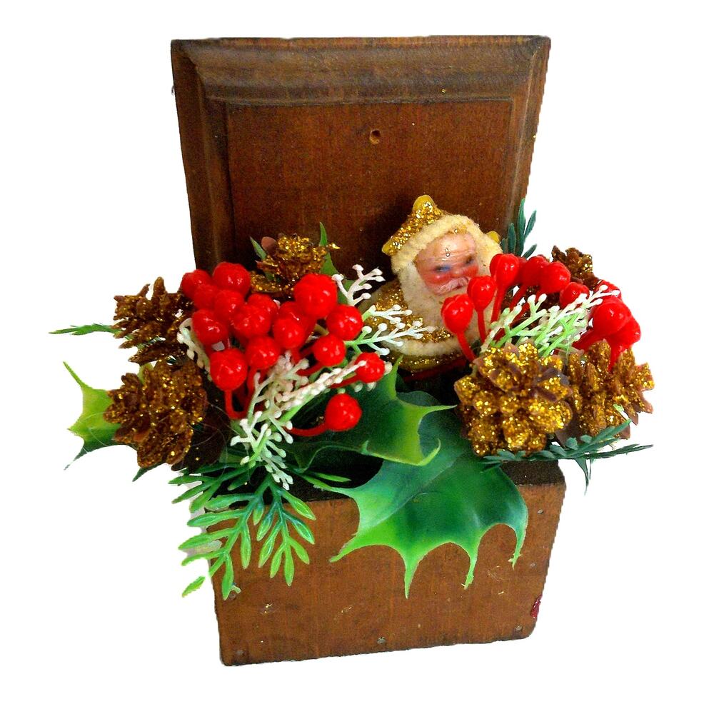 Vintage Mid Century Santa Small Wood Holiday Wall Pocket Decor